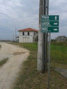 Placas-indicativas-Vilatur-Saquarema-03