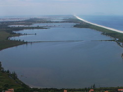 Lagoa Vermelha em Vilatur (Saquarema/RJ).