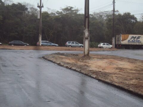 Duplicação da pista na entrada de Vilatur Duplicação da entrada de Vilatur (Saquarema)